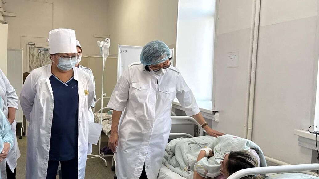 В Бурятии 20 человек находятся в больнице после отравления готовой едой