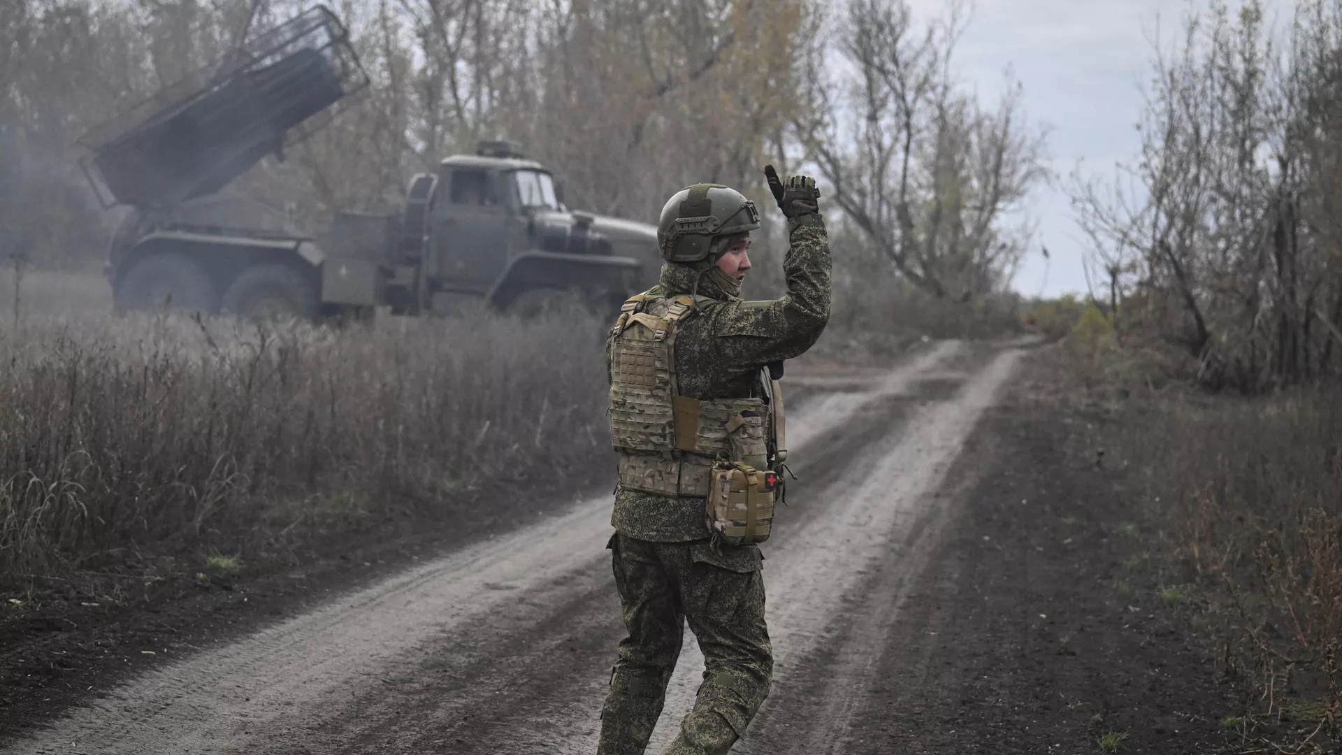 Opérations de combat du lance-roquettes multiple Grad dans la zone SVO - RIA Novosti, 1920, 10 novembre 2025