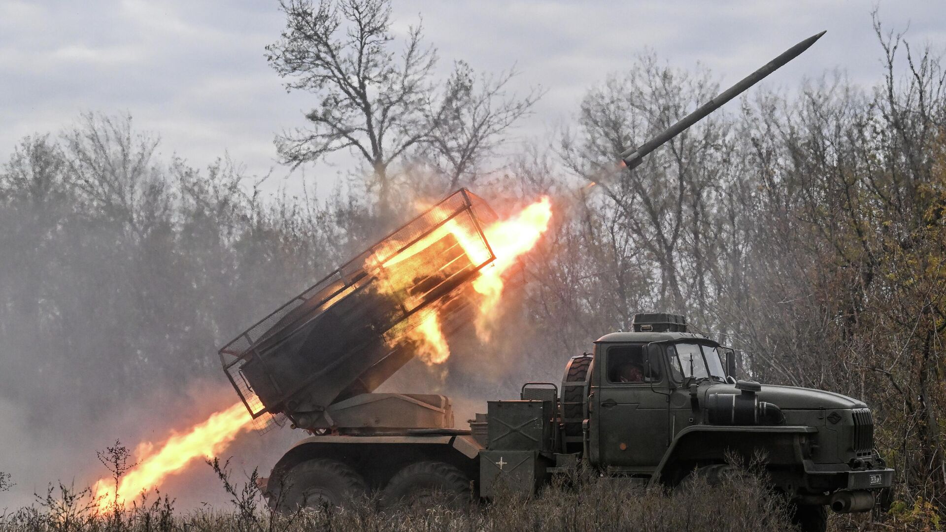 ВС России нанесли удары по технике ВСУ, перевозимой наемниками под Одессой ВС России нанесли удары по технике ВСУ, перевозимой наемниками под Одессой