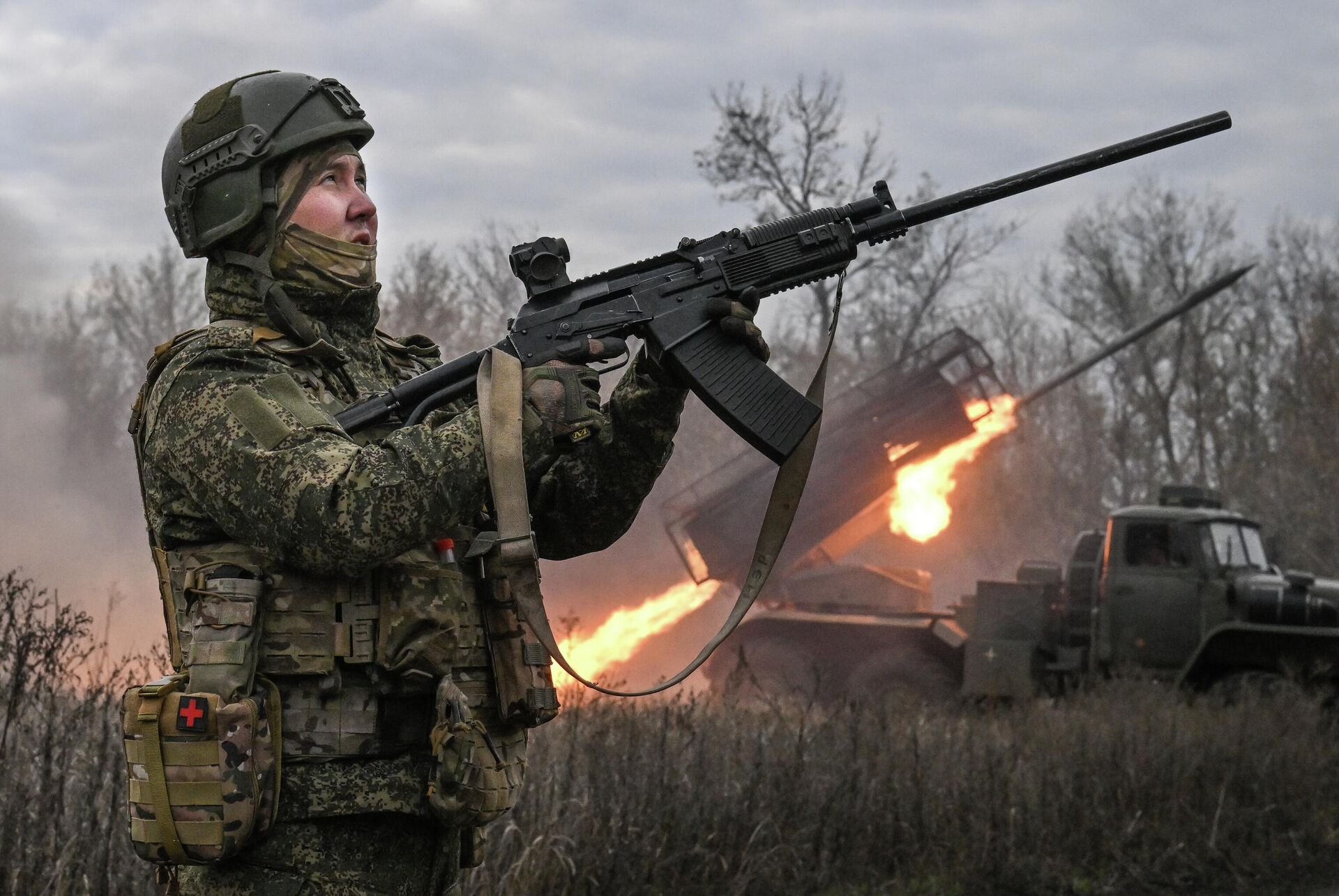 Боевая работа РСЗО Град в зоне СВО Боевая работа РСЗО Град в зоне СВО - РИА Новости, 1920, 24.10.2025