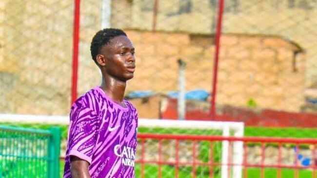 Сенегальский футболист Шейх Туре