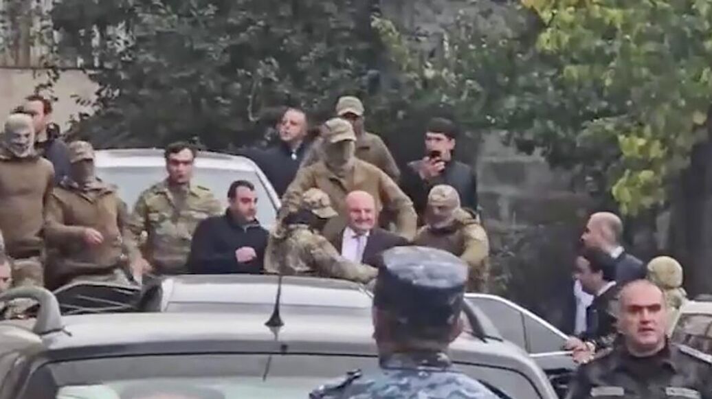 Силовики задержали оппозиционного мэра Гюмри