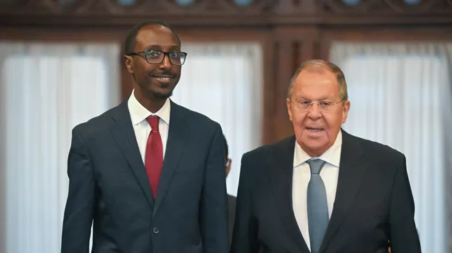 Министр иностранных дел РФ Сергей Лавров и министр иностранных дел Эфиопии Гедион Тимотеос во время встречи в Москве Министр иностранных дел РФ Сергей Лавров и министр иностранных дел Эфиопии Гедион Тимотеос во время встречи в Москве