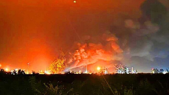 Пожар на заводе нефтегазовой компании MOL под Будапештом