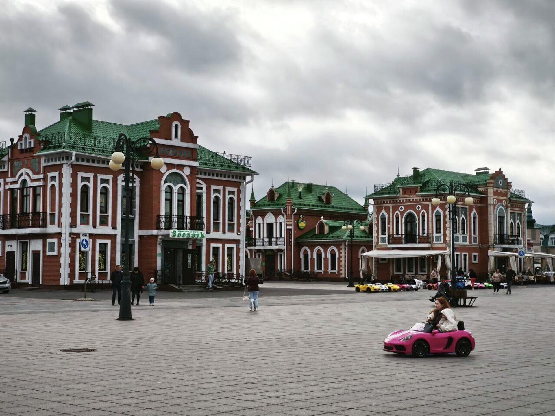 На бульваре Чавайна На бульваре Чавайна