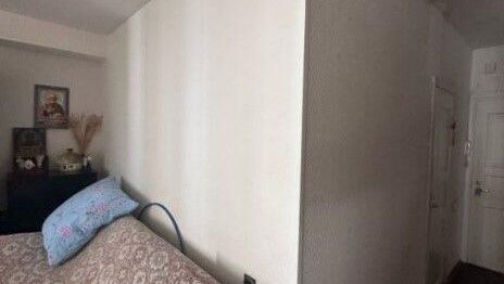 Самовольная перепланировка квартиры в Обручевском районе Москвы Самовольная перепланировка квартиры в Обручевском районе Москвы - РИА Новости, 1920, 21.10.2025