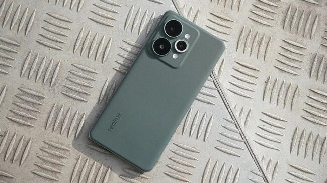  Смартфон realme 15 Pro