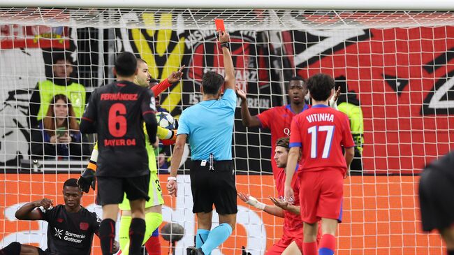 Эпизод матча ЛЧ Байера против ПСЖ