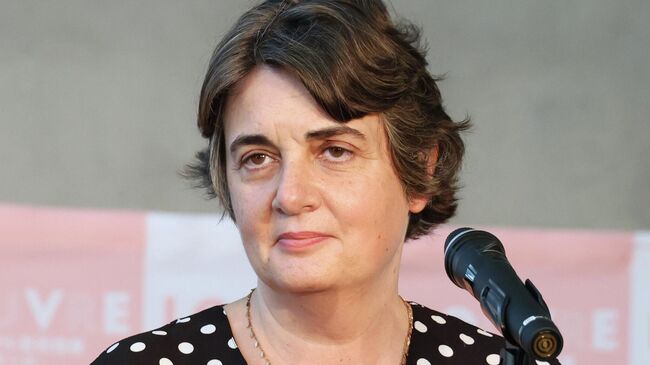 Директор Лувра Лоранс Де Кар