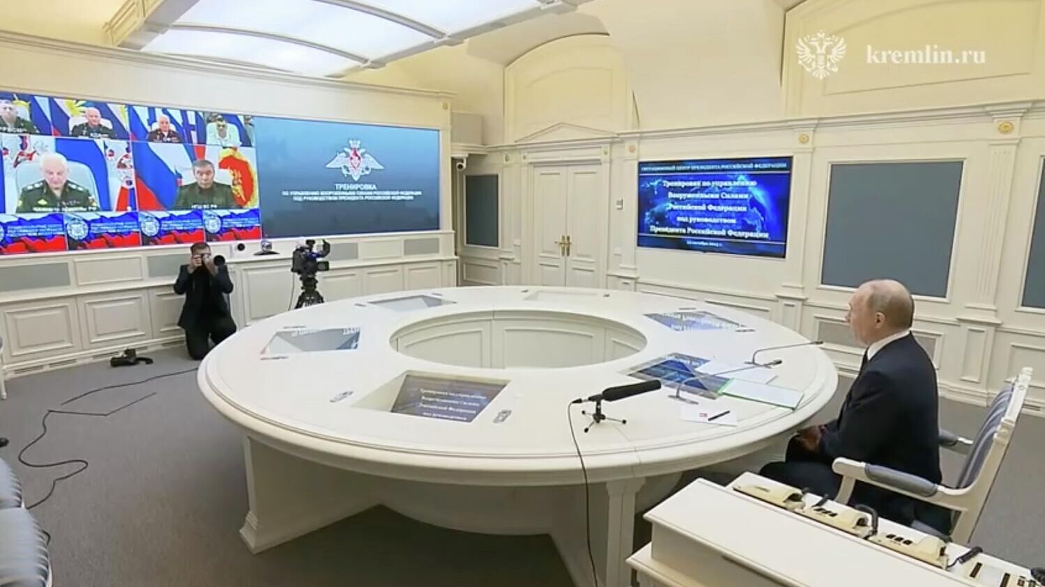 Под руководством Верховного Главнокомандующего проведена тренировка стратегических ядерных сил с привлечением их наземной, морской и авиационной составляющих - РИА Новости, 1920, 26.10.2025