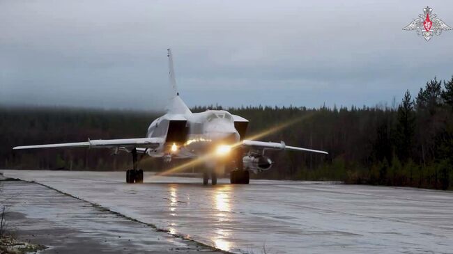 Дальние бомбардировщики Ту-22м3 ВКС России выполнили плановый полет в воздушном пространстве над нейтральными водами Балтийского моря