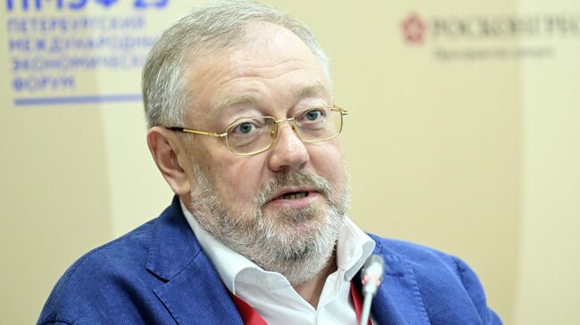 Алексей Шевцов* (признан иноагентом)