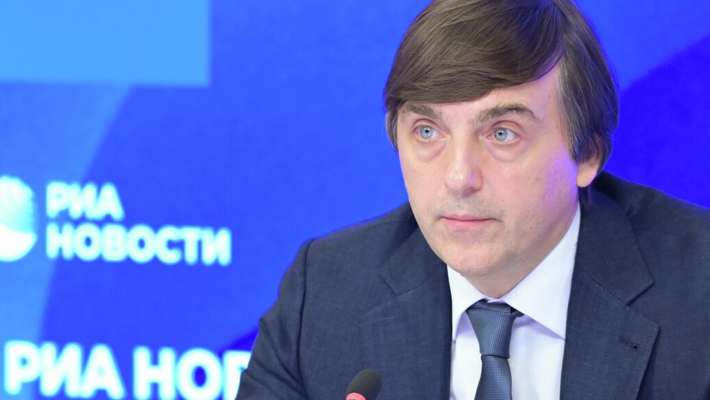 Оснований увеличивать или уменьшать сроки обучения нет, заявил Кравцов