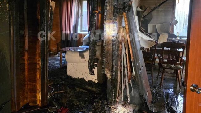 На месте происшествия, где при тушении пожара были обнаружены тела супругов в деревне Соболиха в городском округе Балашиха