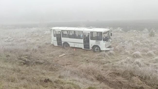 Последствия ДТП с участием автобуса в Шушенском районе на юге Красноярского края. 23 октября 2025