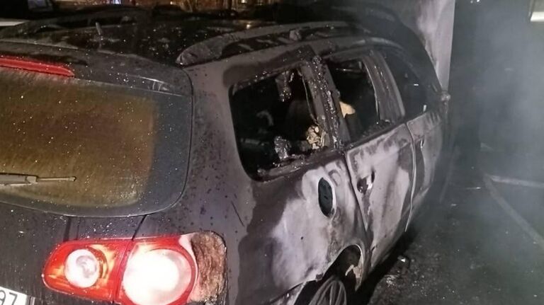 Последствия пожара на парковке на юго-западе Москвы
