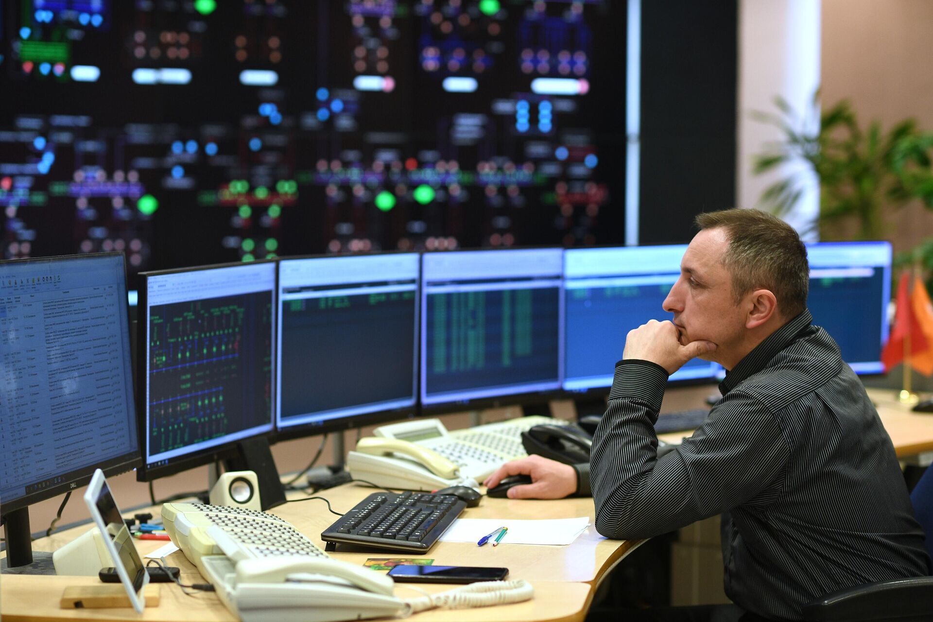 Центр управления сетями ОЭК Центр управления сетями ОЭК - РИА Новости, 1920, 24.10.2025