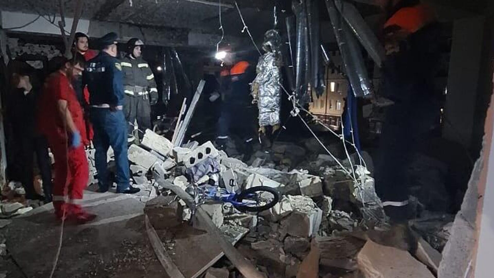 Последствия взрыва бытового газа в многоквартирном доме в Сочи - РИА Новости, 1920, 25.10.2025