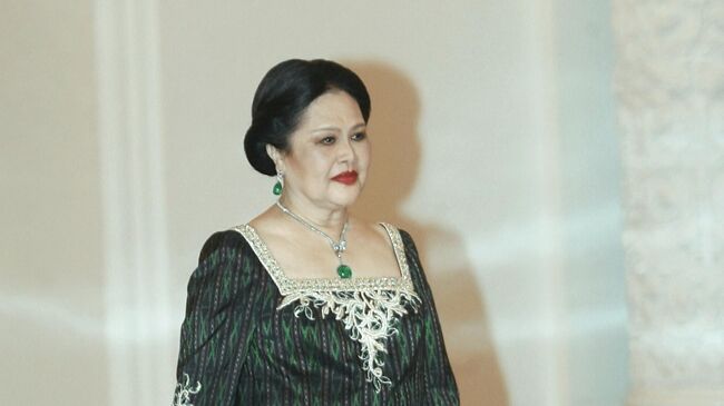 Королева Таиланда Сирикит