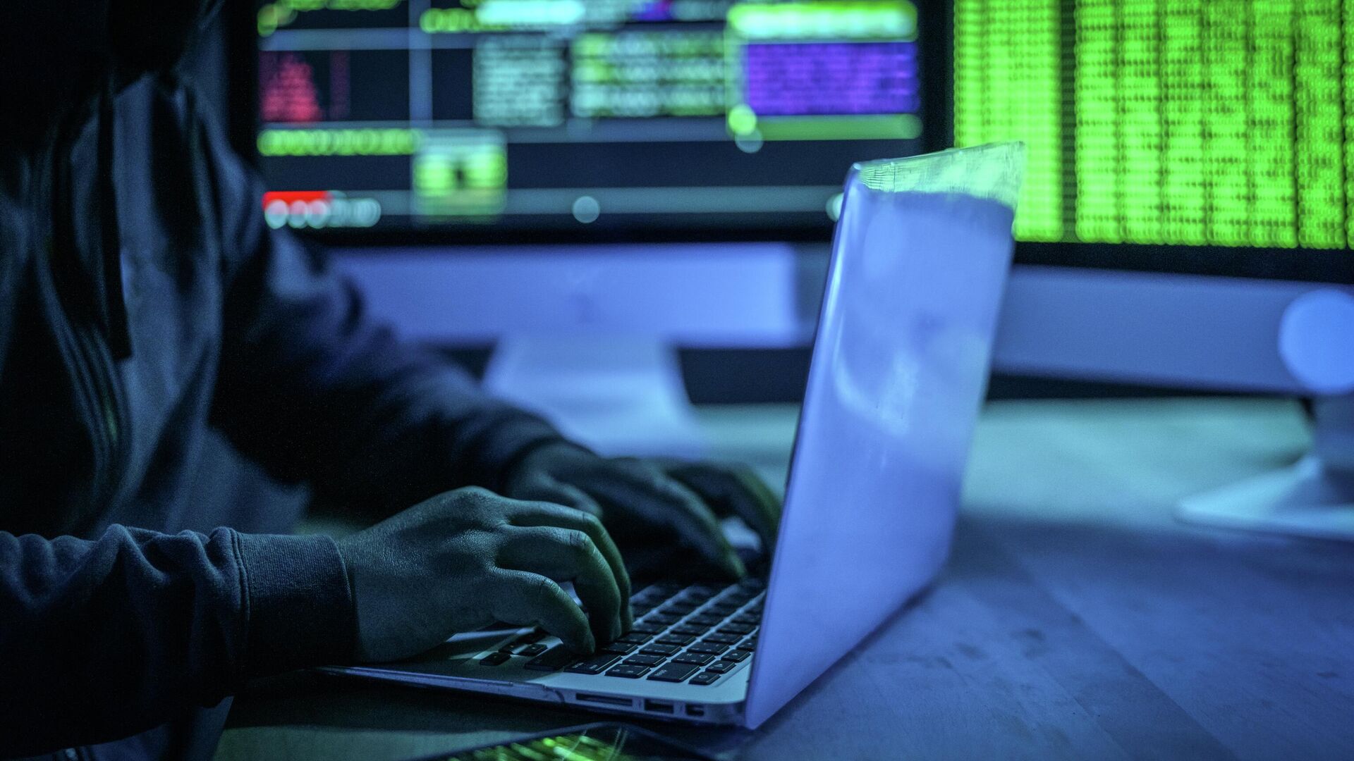 Хакер за компьютером - РИА Новости, 1920, 26.10.2025