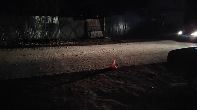 На месте происшествия, где житель Омской области в состоянии алкогольного опьянения сбил двух 16-летних девочек и скрылся с места ДТП