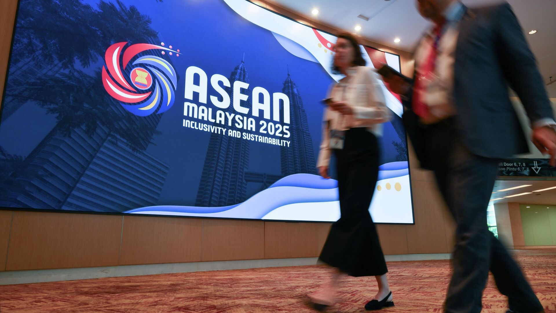 Символика 47-ого саммита Ассоциации государств Юго-Восточной Азии - РИА Новости, 1920, 15.12.2025