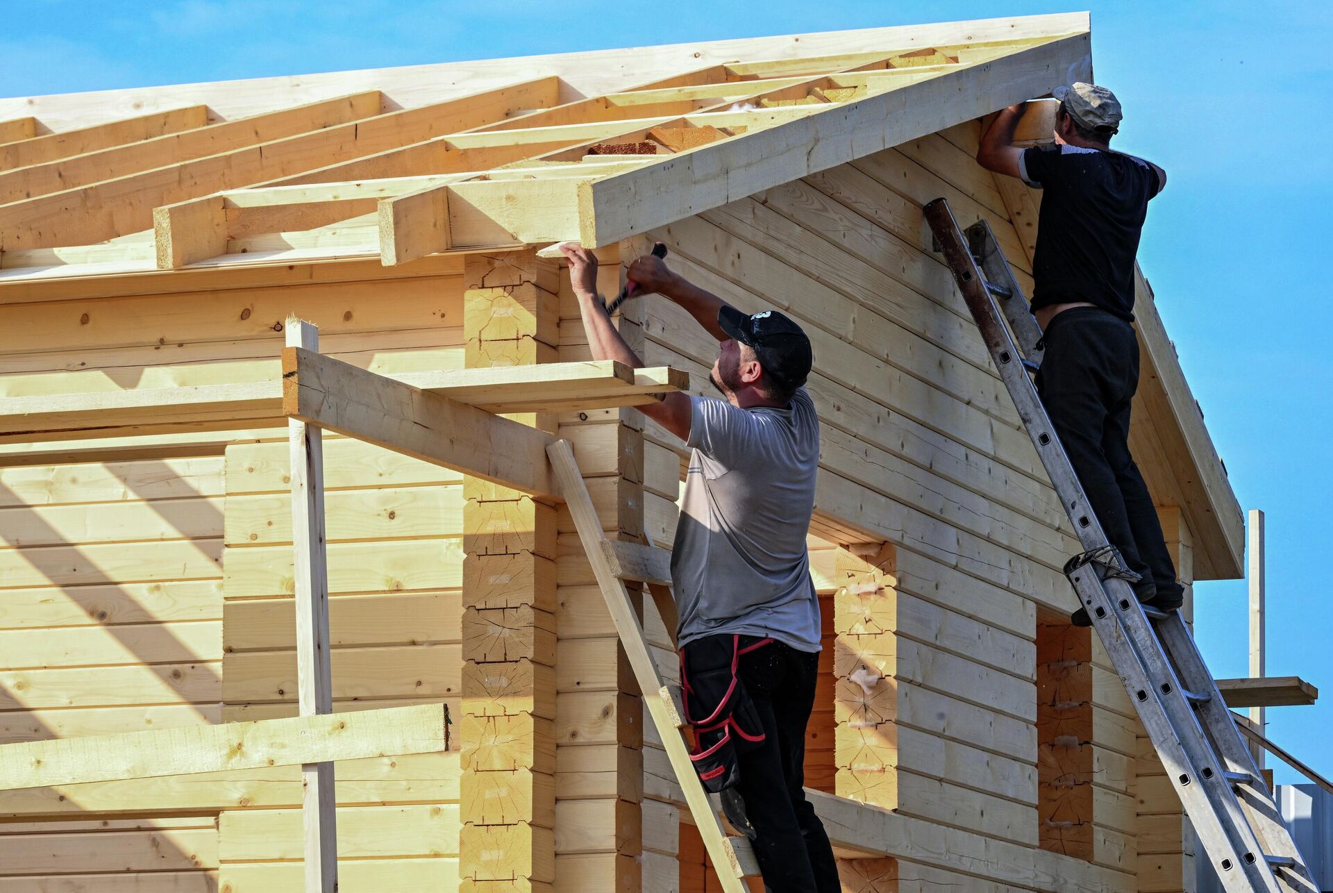 Строительство загородного дома в Подмосковье - РИА Новости, 1920, 27.10.2025