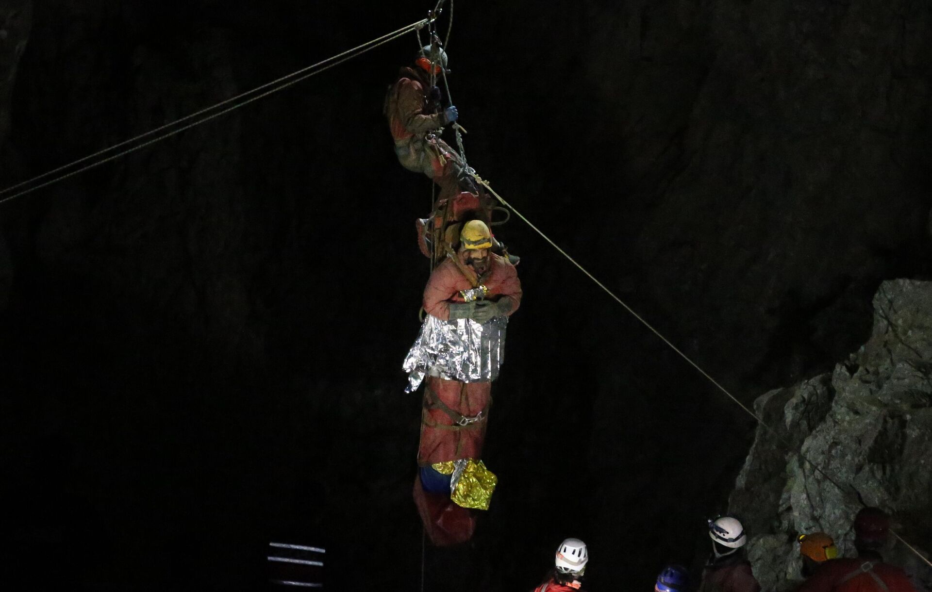 Операция по спасению спелеолога Марка Дики из пещеры Морка Операция по спасению спелеолога Марка Дики из пещеры Морка - РИА Новости, 1920, 01.11.2025