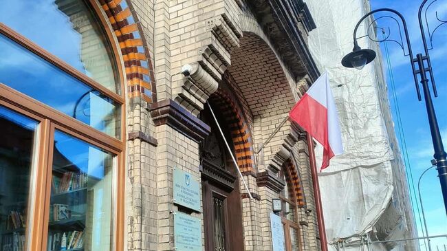 Флаг Украины сорвали с почетного консульства страны в Пшемысле