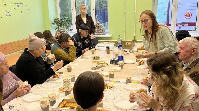 Жителей многоквартирного дома в микрорайоне Мясново в Туле эвакуировали в специальный пункт размещения после обнаружения вблизи здания обломков беспилотника Жителей многоквартирного дома в микрорайоне Мясново в Туле эвакуировали в специальный пункт размещения после обнаружения вблизи здания обломков беспилотника