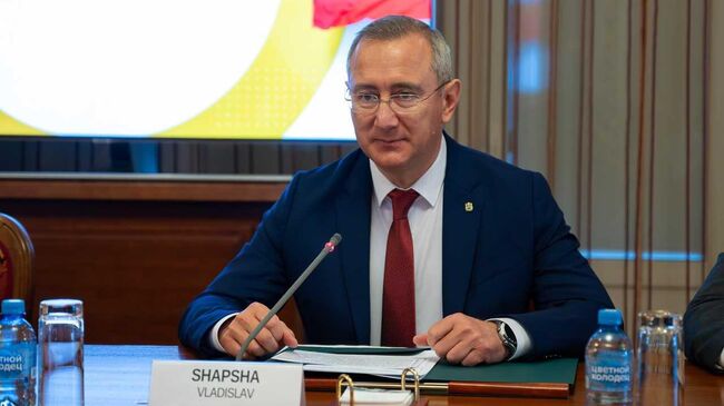 Губернатор Калужской области Владислав Шапша обсудил с китайскими партнерами перспективы долгосрочного взаимовыгодного сотрудничества Губернатор Калужской области Владислав Шапша обсудил с китайскими партнерами перспективы долгосрочного взаимовыгодного сотрудничества