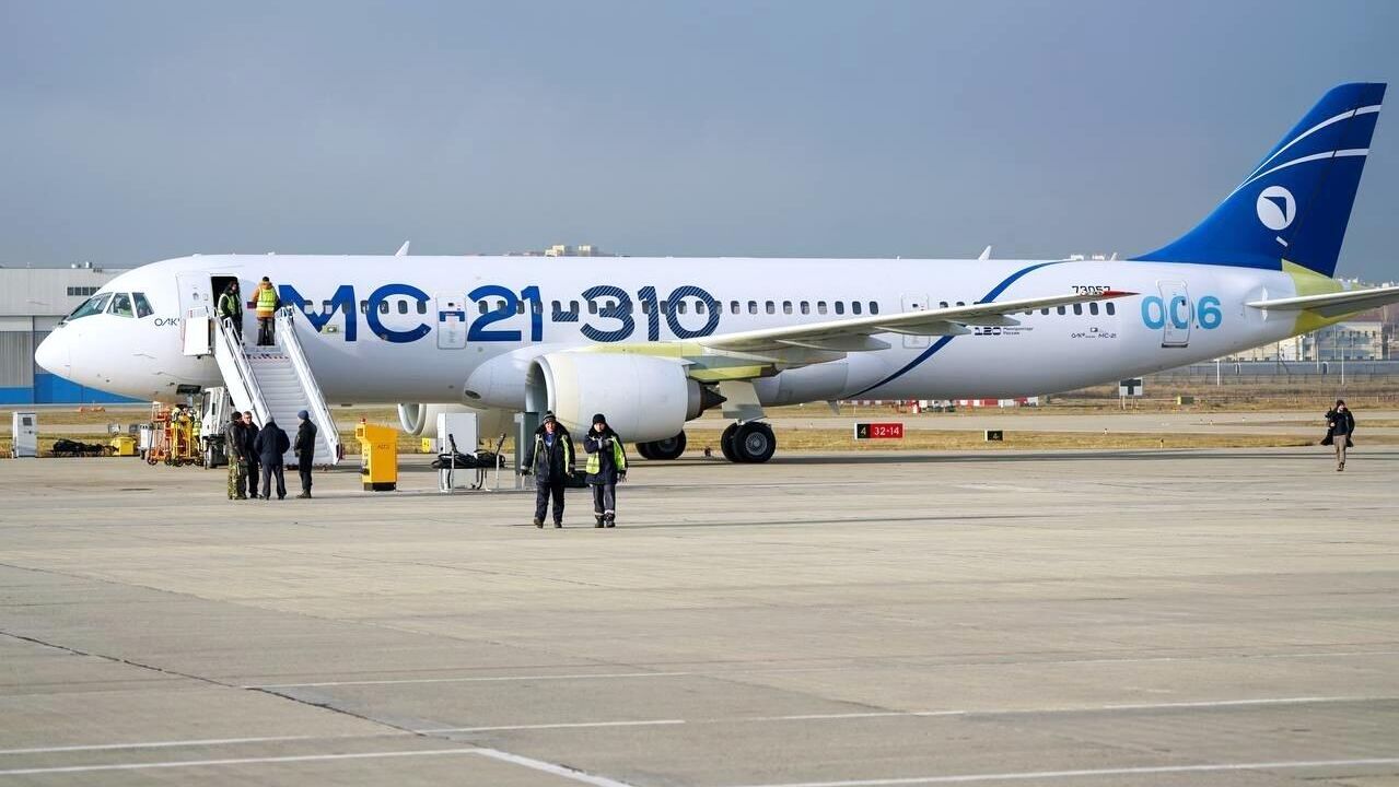 Самолет - РИА Новости, 1920, 15.12.2025