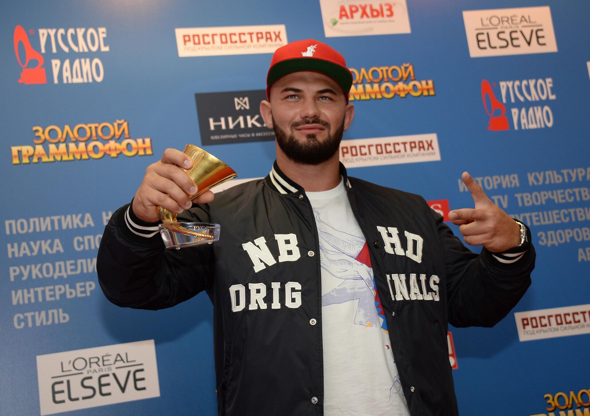 Рэп исполнитель Джиган на юбилейном шоу Русское Радио. 20 лет. Легендарные хиты Золотого Граммофона в Москве Рэп исполнитель Джиган на юбилейном шоу Русское Радио. 20 лет. Легендарные хиты Золотого Граммофона в Москве - РИА Новости, 1920, 28.10.2025