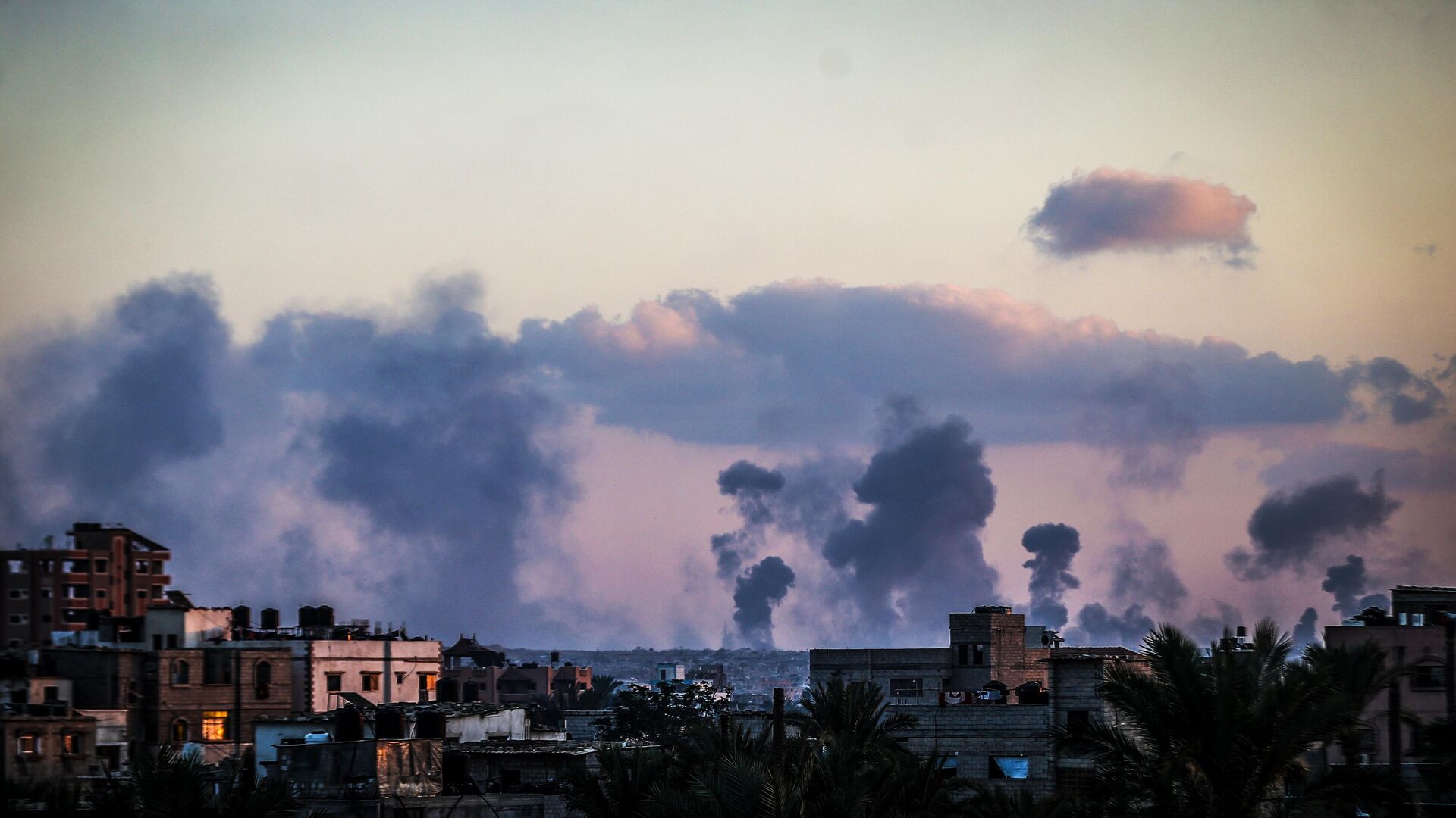 Нетаньяху распорядился нанести мощные удары по сектору Газа Нетаньяху распорядился нанести мощные удары по сектору Газа