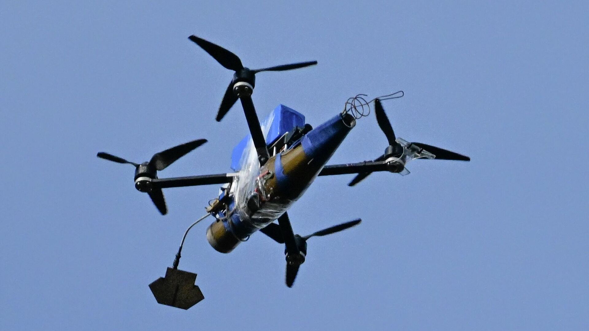 Боевая работа расчета БПЛА в зоне СВО - РИА Новости, 1920, 16.12.2025