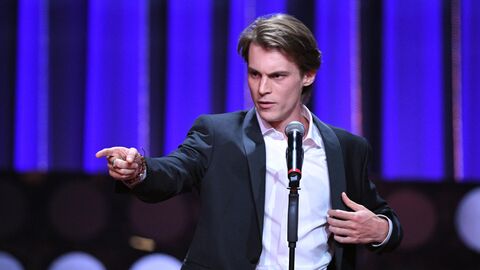 Актер Иван Янковский, победивший в номинации Лучшая мужская роль второго плана за фильм Текст, на церемонии вручения национальной премии в области кинематографии и телевидения за 2019 год Золотой Орел