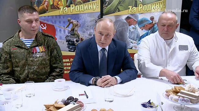 Владимир Путин на встрече с участниками СВО