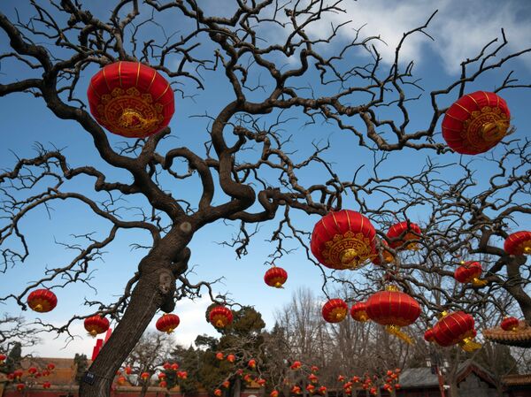 Подготовка к Новому году по лунному календарю в Пекине Подготовка к Новому году по лунному календарю в Пекине