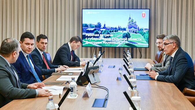 Миляев обсудил развитие тульской индустрии на встрече с главой Минпромторга - РИА Новости, 1920, 29.10.2025