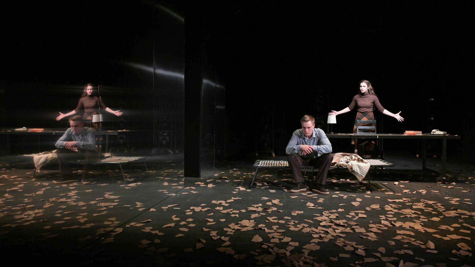 Спектакль С любимыми не расставайтесь в Театре Олега Табакова Спектакль С любимыми не расставайтесь в Театре Олега Табакова - РИА Новости, 1920, 31.10.2025