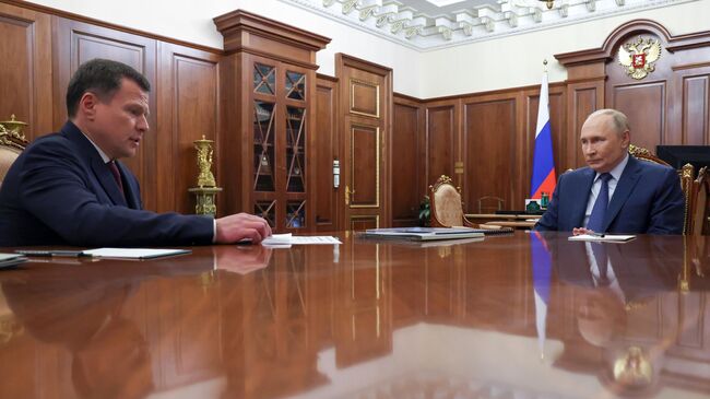 Путин на встрече с главой «Роснано» Сергеем Куликовым