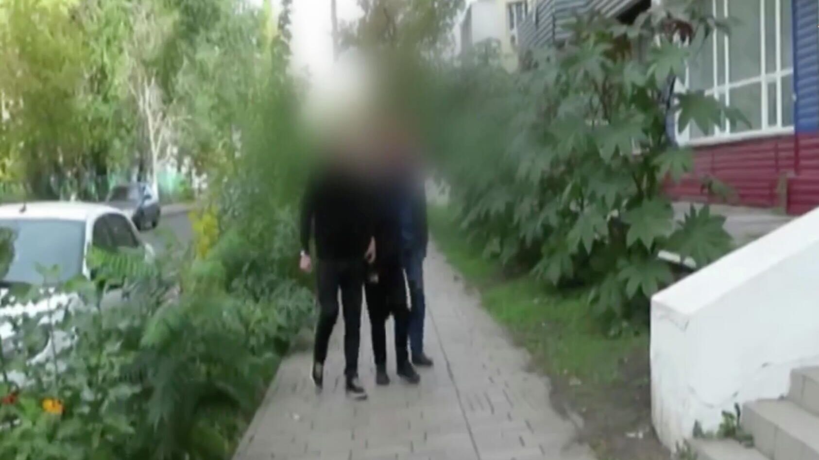 Задержание одного из обвиняемых в совершении теракта после поджога железнодорожного трансформаторного шкафа в Самаре - РИА Новости, 1920, 30.10.2025