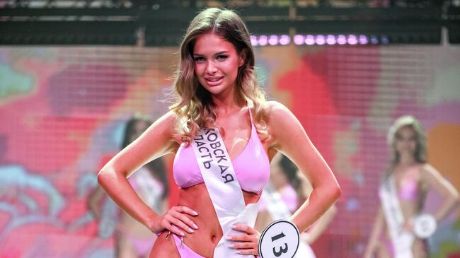 Участница национального конкурса Мисс Россия — 2025 из Московской области Анастасия Венза в концертном зале Барвиха Luxury Village.