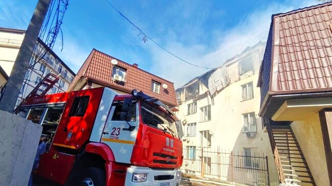 Ликвидация возгорания в жилом многоэтажном доме в Сочи. 31 октября 2025