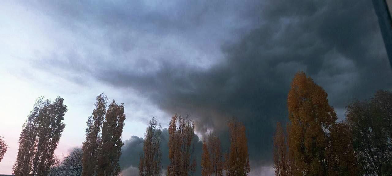 Дым над Павлоградом, Украина