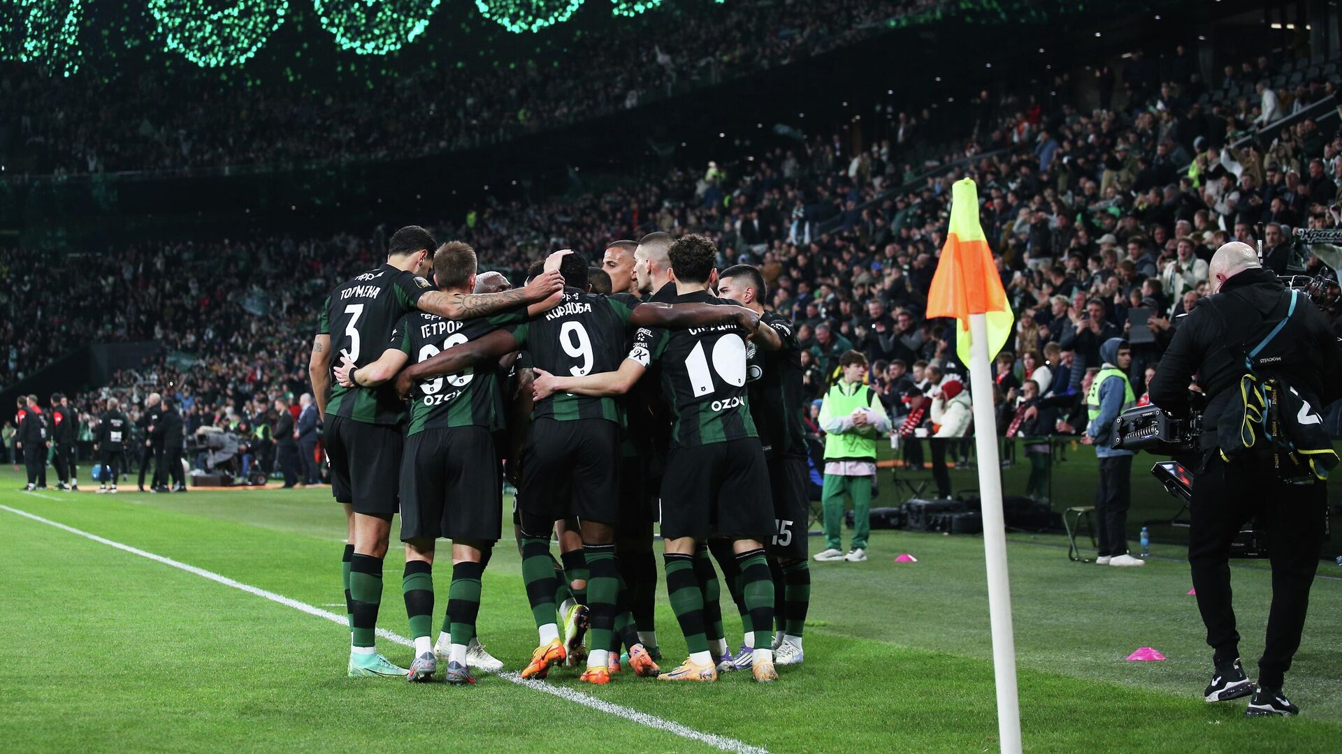 Футболисты Краснодара Футболисты Краснодара - РИА Новости, 1920, 02.11.2025