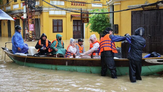 Последствия наводнений во Вьетнаме
