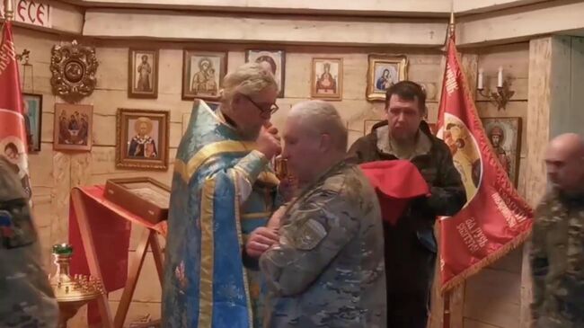 Военные священники провели проповедь и причастили бойцов в зоне СВО