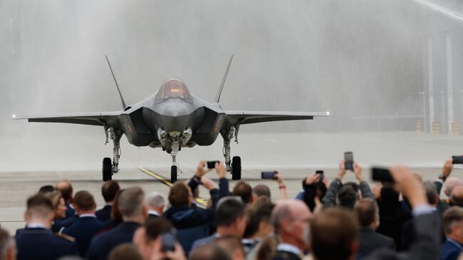  Прибытие первых истребителей F-35 на авиабазу Флоренн в Бельгии