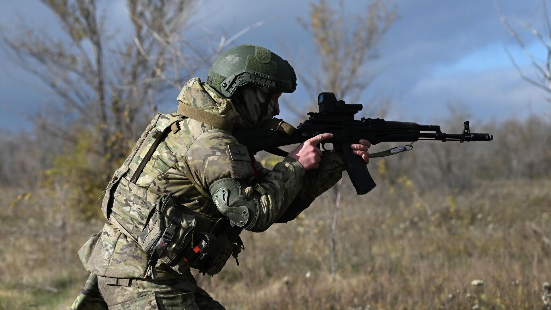 Военнослужащий ВС РФ в зоне проведения СВО - РИА Новости, 1920, 16.11.2025